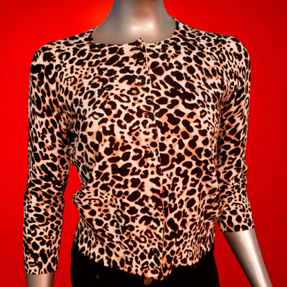 Leopard Print lightweight Cardigan Size Sm…